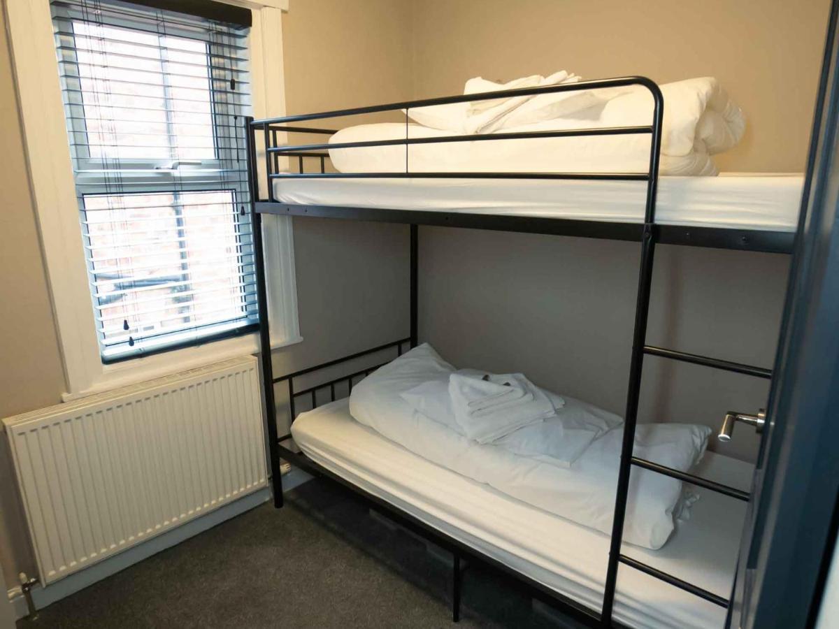 Pass The Keys Amazing, Newly Renovated 5Bedroom House Sleeps 10 Scarborough Exteriér fotografie