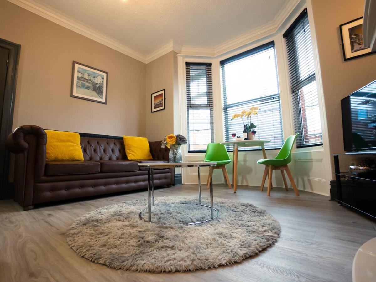 Pass The Keys Amazing, Newly Renovated 5Bedroom House Sleeps 10 Scarborough Exteriér fotografie