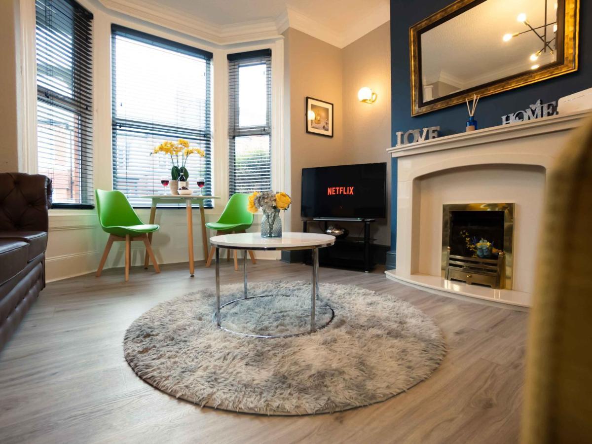 Pass The Keys Amazing, Newly Renovated 5Bedroom House Sleeps 10 Scarborough Exteriér fotografie