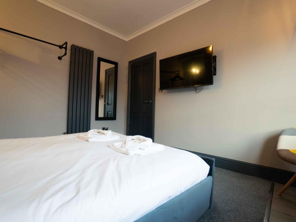 Pass The Keys Amazing, Newly Renovated 5Bedroom House Sleeps 10 Scarborough Exteriér fotografie