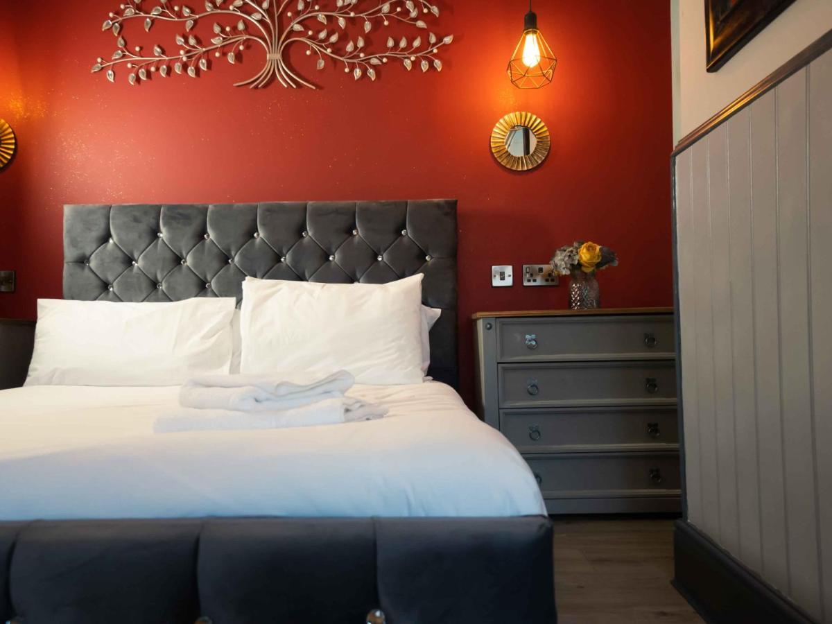 Pass The Keys Amazing, Newly Renovated 5Bedroom House Sleeps 10 Scarborough Exteriér fotografie