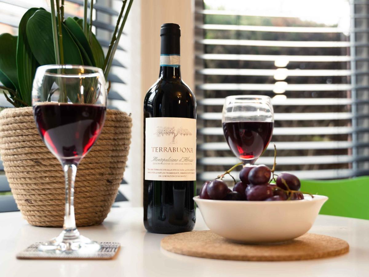 Pass The Keys Amazing, Newly Renovated 5Bedroom House Sleeps 10 Scarborough Exteriér fotografie