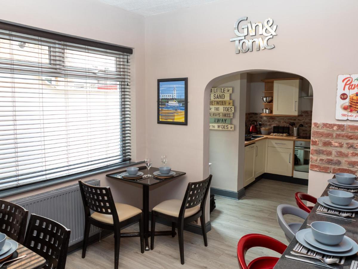 Pass The Keys Amazing, Newly Renovated 5Bedroom House Sleeps 10 Scarborough Exteriér fotografie